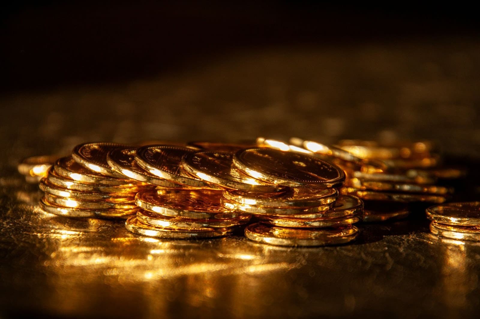 The Beginner’s Guide to Understanding Finance Through Metal Investments